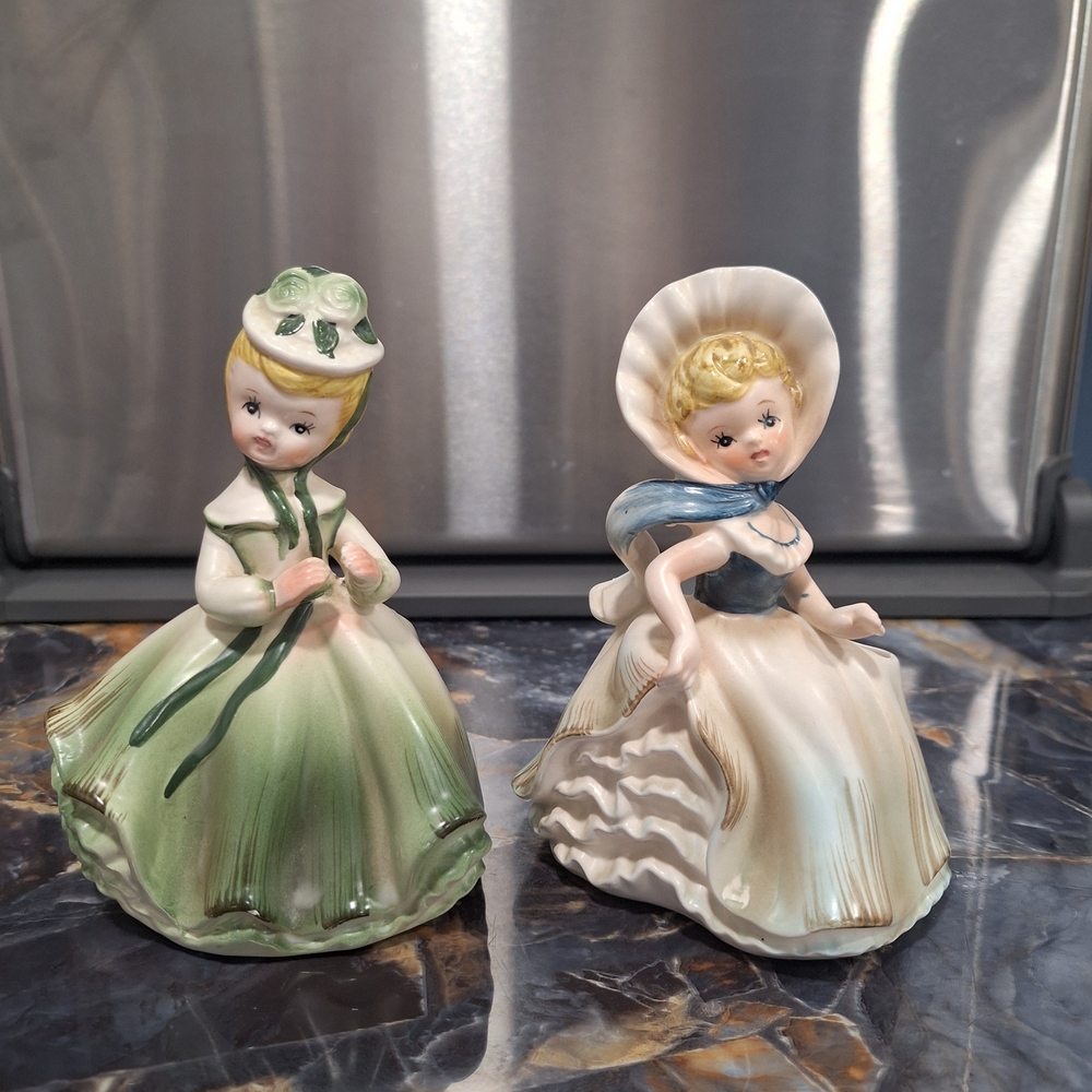 Vintage Napco Ceramic Victorian Ladies In Fancy Dresses And Bonnets Planters - Picture 1 of 13